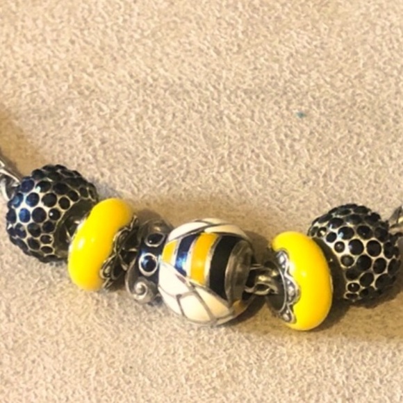 Large Bumblebee Charm Brighton Enamel Bead Bee Spacer - Picture 6 of 15